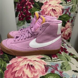 Beautiful pink lilac suede Nike court shoes